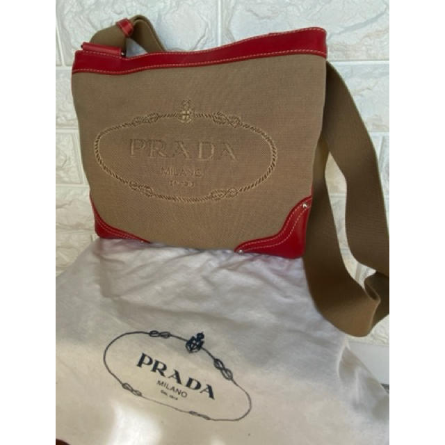 PRADAショルダーバッグ