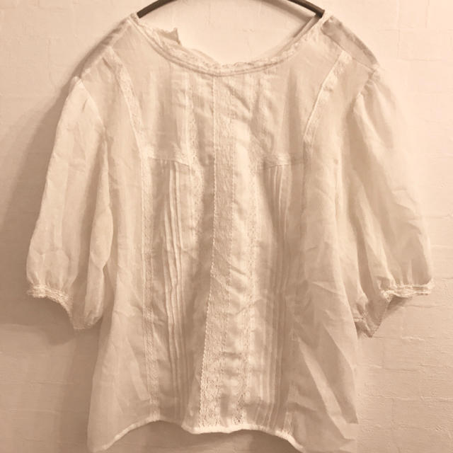 w closet(ダブルクローゼット)のホワイトヴィンテージブラウス レディースのトップス(シャツ/ブラウス(半袖/袖なし))の商品写真