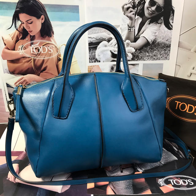 TOD'S(トッズ)の【正規品】ほぼ未使用✨TOD'S トッズ 2way『クロスボディ』D-bag レディースのバッグ(ショルダーバッグ)の商品写真