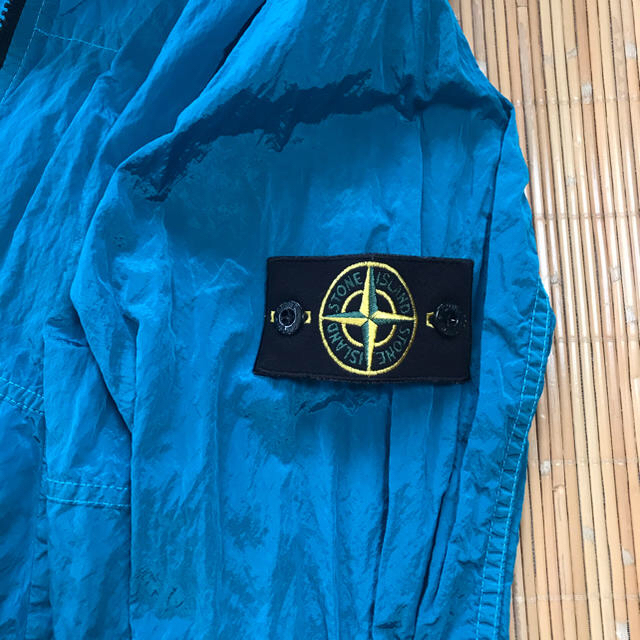 STONE ISLAND(ストーンアイランド)のストーンアイランド　パーカー Mサイズ メンズのトップス(パーカー)の商品写真