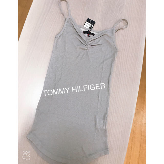 TOMMY HILFIGER(トミーヒルフィガー)のTOMMY HILFIGER❤︎淡グレーキャミソール 新品 レディースのトップス(キャミソール)の商品写真