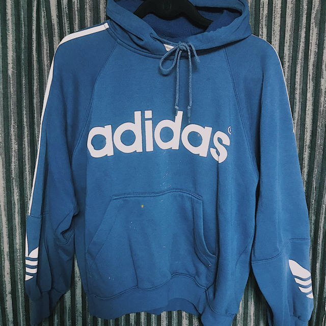 adidas(アディダス)のadidas ロゴパーカー メンズのトップス(パーカー)の商品写真