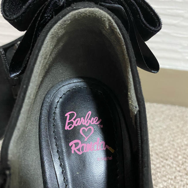 Barbie(バービー)のBarbie × RANDA ショートブーツ レディースの靴/シューズ(ブーツ)の商品写真