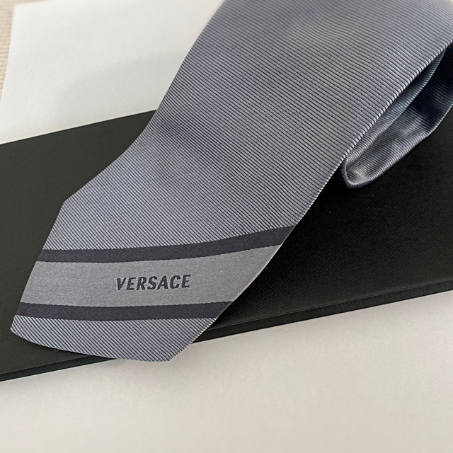 VERSACE(ヴェルサーチ)のVERSACE ネクタイ　新品 メンズのファッション小物(ネクタイ)の商品写真