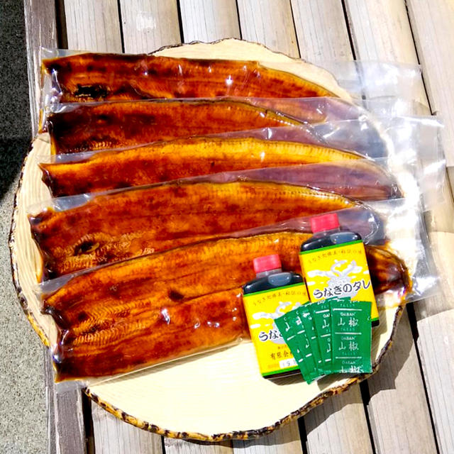 浜名湖産養殖うなぎ蒲焼3本セット【北海道.沖縄.離島以外は送料無料】