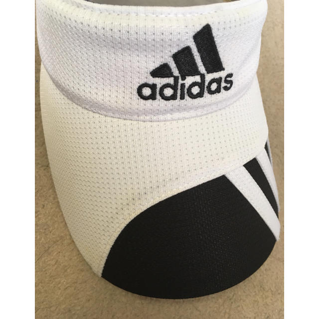 adidas(アディダス)のadidas アディダスゴルフバイザー メンズの帽子(サンバイザー)の商品写真