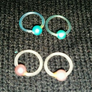 ピアス４つ(ピアス)