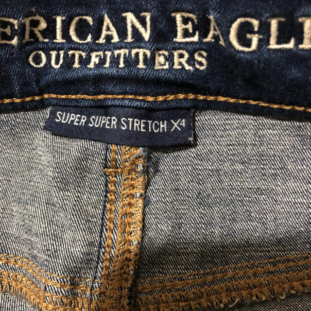 American Eagle(アメリカンイーグル)の値下げしました！アメリカンイーグル ダメージデニム スキニー レディースのパンツ(スキニーパンツ)の商品写真