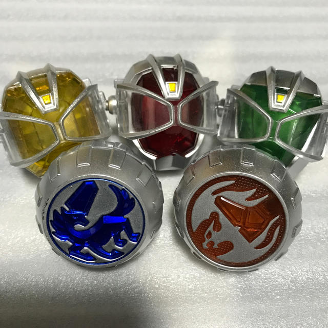 BANDAI(バンダイ)の仮面ライダー ウィザード ウィザードリング 5点 エンタメ/ホビーのフィギュア(特撮)の商品写真