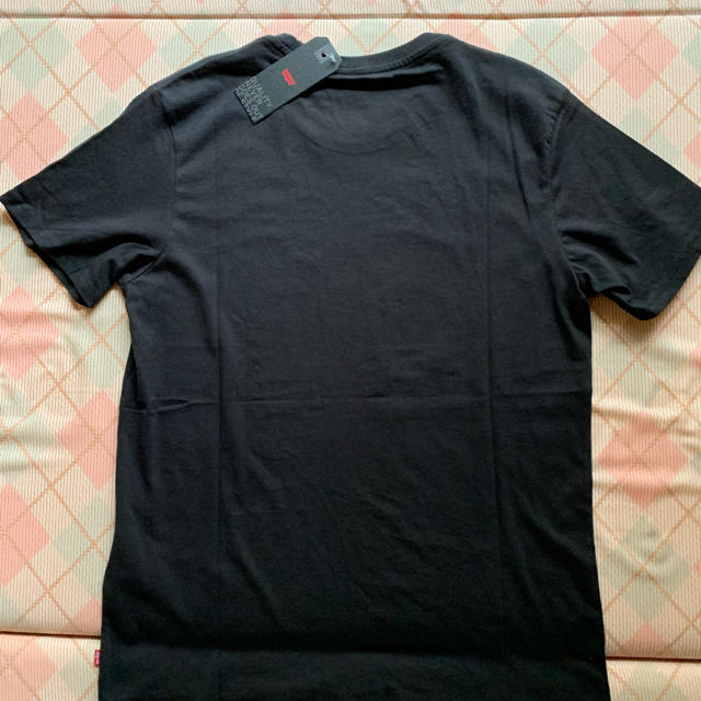 Levi's(リーバイス)の新品　正規品　リーバイス  Ｔシャツ　 ブラック　 サイズＬ　特価 セール メンズのトップス(Tシャツ/カットソー(半袖/袖なし))の商品写真