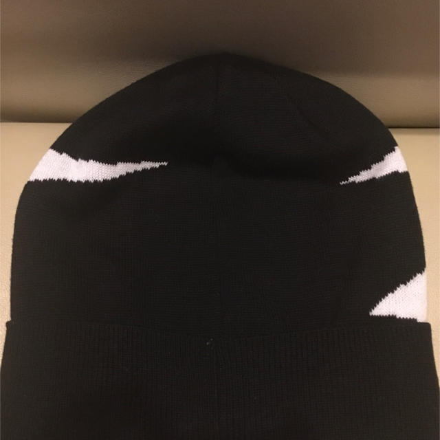 Reebok(リーボック)のリーボック  ニットキャップ　フリーサイズ メンズの帽子(ニット帽/ビーニー)の商品写真