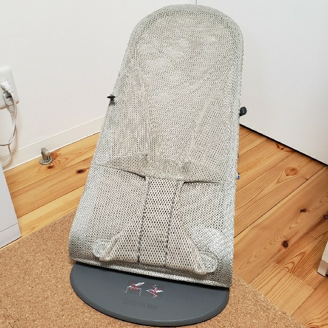 BABYBJORN(ベビービョルン)のベビービョルン　バウンサーブリスAir　グレージュ キッズ/ベビー/マタニティの寝具/家具(ベビーベッド)の商品写真