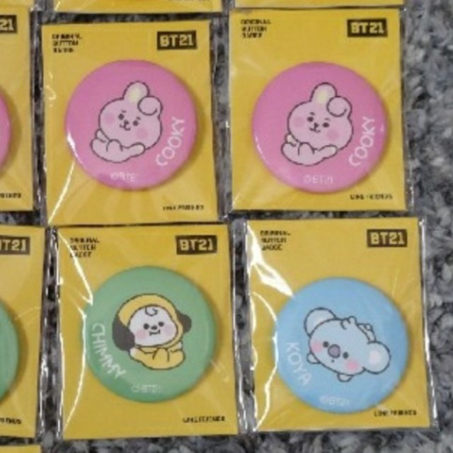 防弾少年団(BTS)(ボウダンショウネンダン)の《SUNa様 専用》BT21 缶バッジ エンタメ/ホビーのタレントグッズ(アイドルグッズ)の商品写真