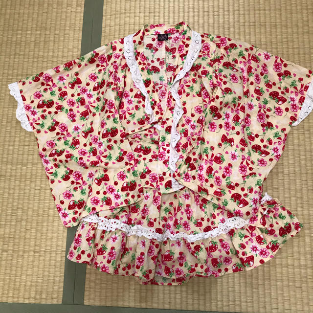 甚平・浴衣　130㎝ キッズ/ベビー/マタニティのキッズ服女の子用(90cm~)(甚平/浴衣)の商品写真