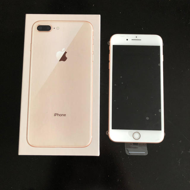 iPhone(アイフォーン)のiPhone8 Plus 64GB ゴールド スマホ/家電/カメラのスマートフォン/携帯電話(スマートフォン本体)の商品写真