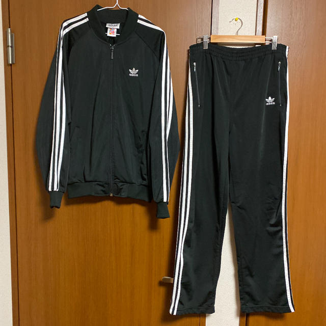 adidas(アディダス)のadidas originals セットアップ 早い者勝ち メンズのトップス(ジャージ)の商品写真