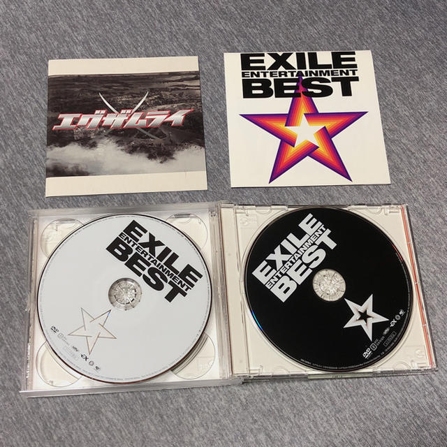 EXILE(エグザイル)のEXILE ENTERTAINMENT BEST 初回限定盤 CD・DVD2枚 エンタメ/ホビーのDVD/ブルーレイ(ミュージック)の商品写真