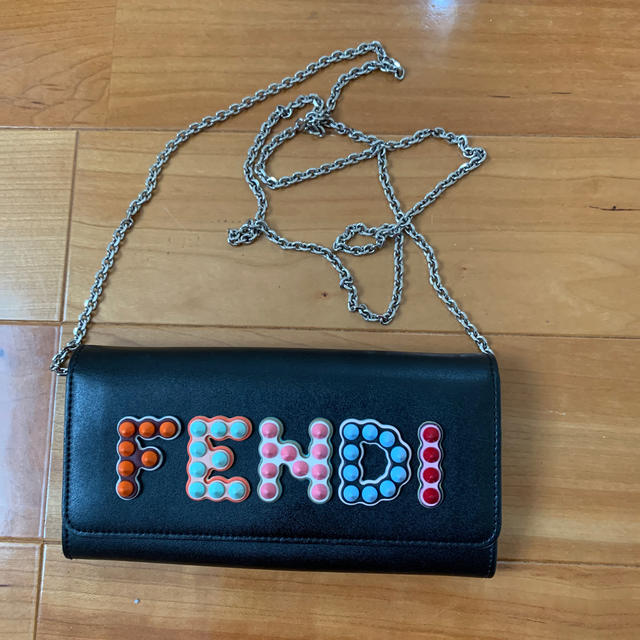 フェンディ チェーンウォレット シャネル グッチ 財布 ディオール ... フェンディ チェーンウォレット シャネル グッチ 財布 ディオール ルブタン