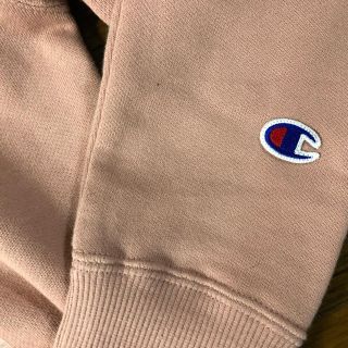 チャンピオン(Champion)のチャンピオンパーカー ピンク ライトオン champion 新品(パーカー)