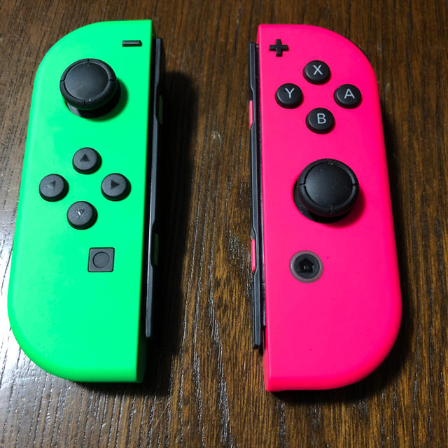 任天堂(ニンテンドウ)の[ぷる様専用任天堂純正品] Joy-Con ネオングリーン/ネオンピンク エンタメ/ホビーのゲームソフト/ゲーム機本体(家庭用ゲーム機本体)の商品写真