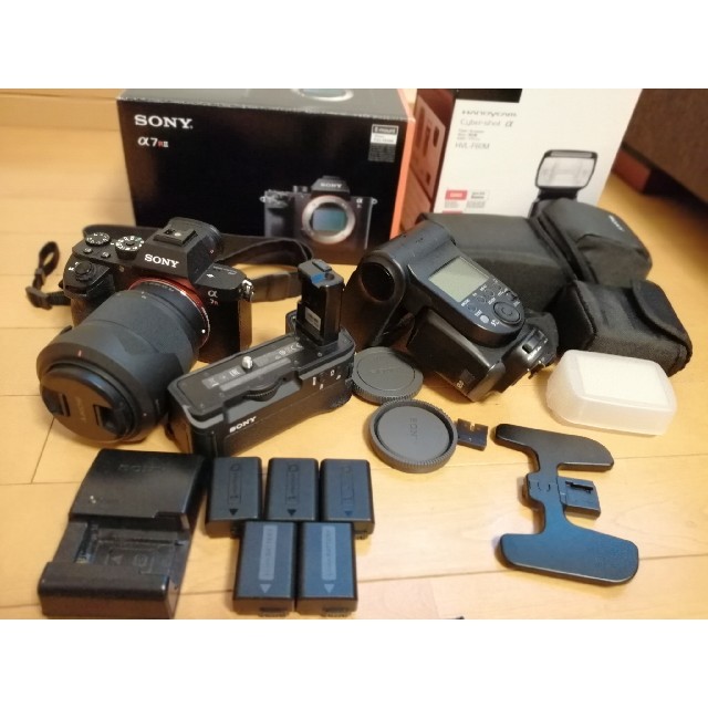 SONY(ソニー)のsony α7rii バッテリーグリップ ストロボ セット スマホ/家電/カメラのカメラ(ミラーレス一眼)の商品写真