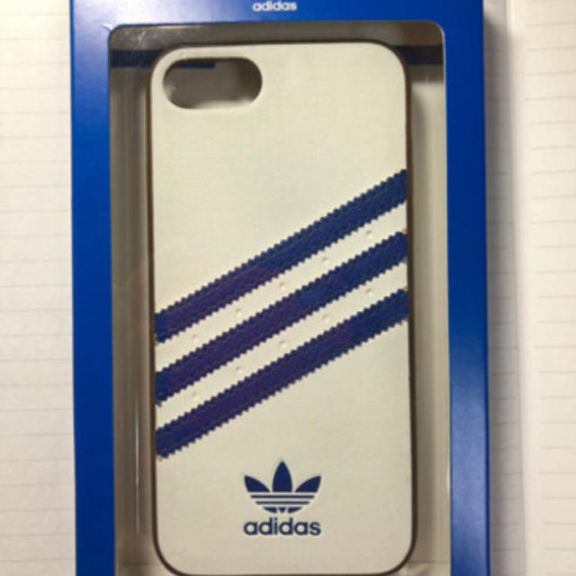 adidas(アディダス)のスマホカバー スマホ/家電/カメラのスマホアクセサリー(iPhoneケース)の商品写真