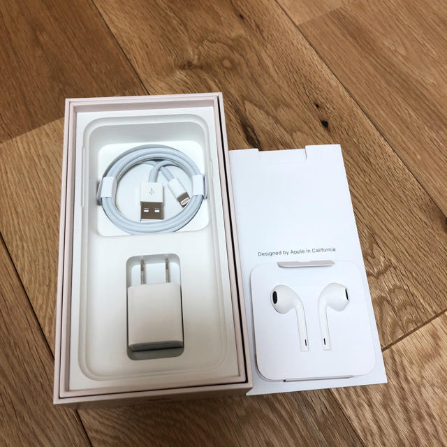 美品　iPhone8 64GB SIMフリー　Gold