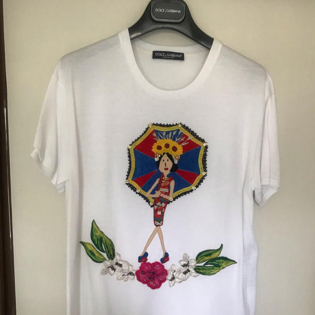 DOLCE&GABBANA(ドルチェアンドガッバーナ)のドルチェアンドガッバーナ　刺繍トップス レディースのトップス(Tシャツ(半袖/袖なし))の商品写真