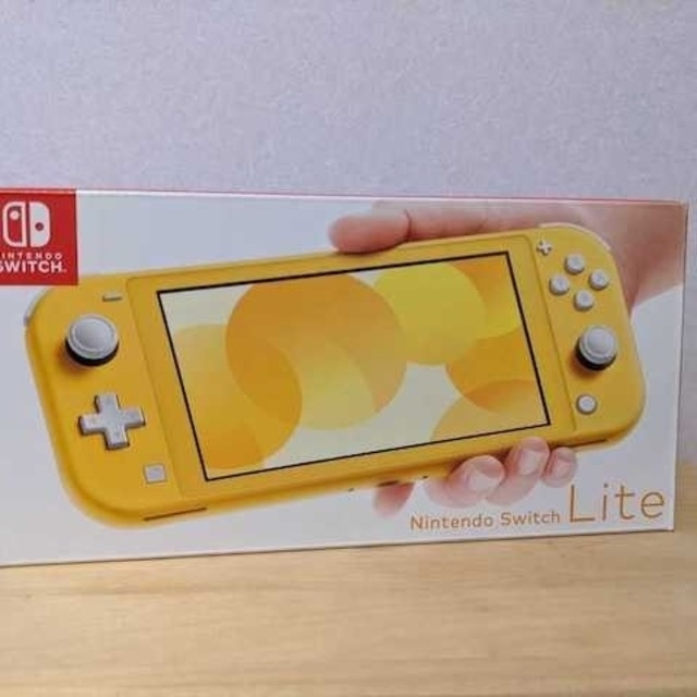 Nintendo　switch　イエロー