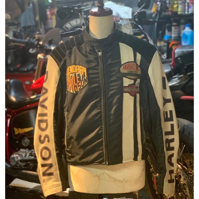 Harley Davidson(ハーレーダビッドソン)のnarachan専用HARLEY 純正　ビンテージライダース(L) メンズのジャケット/アウター(ライダースジャケット)の商品写真