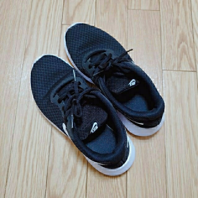 NIKE(ナイキ)のナイキ　タンジュン　NIKE　24.5cm レディースの靴/シューズ(スニーカー)の商品写真