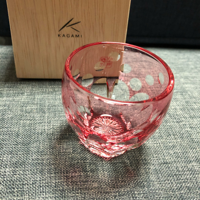 iittala(イッタラ)の江戸切子 カガミクリスタル 冷酒杯 水仙　桜セット インテリア/住まい/日用品のキッチン/食器(グラス/カップ)の商品写真