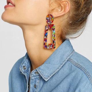 ザラ(ZARA)のアクリルドロップピアス※値下げしました※(ピアス)