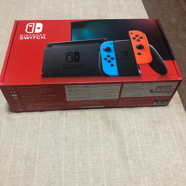 ゲームソフト/ゲーム機本体任天堂　ニンテンドースイッチ　本体　新品未使用未開封　送料込み