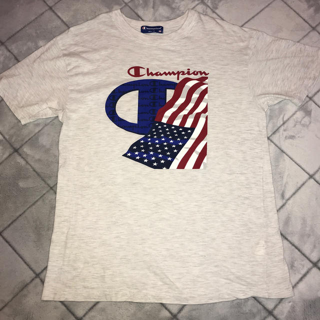 Champion(チャンピオン)のチャンピオン　子供Tシャツ　160 キッズ/ベビー/マタニティのキッズ服女の子用(90cm~)(Tシャツ/カットソー)の商品写真