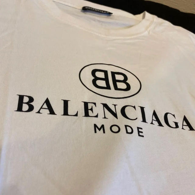 Balenciaga(バレンシアガ)の本物: Balenciaga ロゴ　Tシャツ　白　XS メンズのトップス(Tシャツ/カットソー(半袖/袖なし))の商品写真