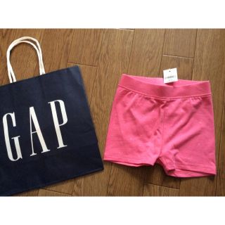 ベビーギャップ(babyGAP)の新品未使用タグ付ラメ入り水玉ピンクショートパンツ★ドット女の子12-18m80(パンツ)