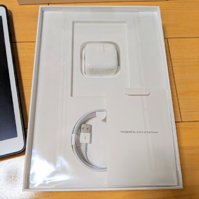 iPad 32GB WiFiモデルの通販 by shu's shop｜アイパッドならラクマ - iPad(第7世代) ゴールド 大人気在庫