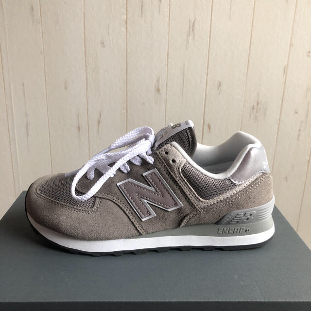 New Balance(ニューバランス)のニューバランス レディース スニーカー WL574EG 23.5cm レディースの靴/シューズ(スニーカー)の商品写真