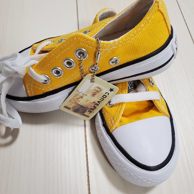 CONVERSE(コンバース)のキッズシューズ 17cm 黄色 キッズ/ベビー/マタニティのキッズ靴/シューズ(15cm~)(スニーカー)の商品写真
