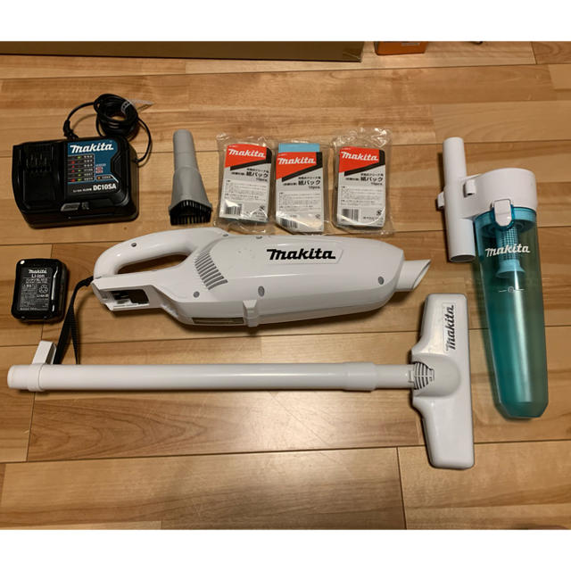 Makita(マキタ)のマキタ　CL107FD 充電式クリーナー　充電器、サイクロン、紙パック　セット スマホ/家電/カメラの生活家電(掃除機)の商品写真