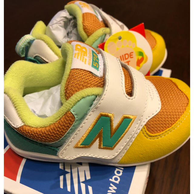 New Balance(ニューバランス)のニューバランス新品未使用13.5センチ キッズ/ベビー/マタニティのベビー靴/シューズ(~14cm)(スニーカー)の商品写真