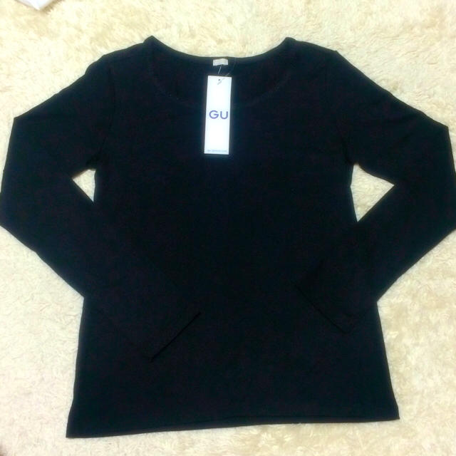 GU(ジーユー)の無地 黒ロンT レディースのトップス(Tシャツ(長袖/七分))の商品写真