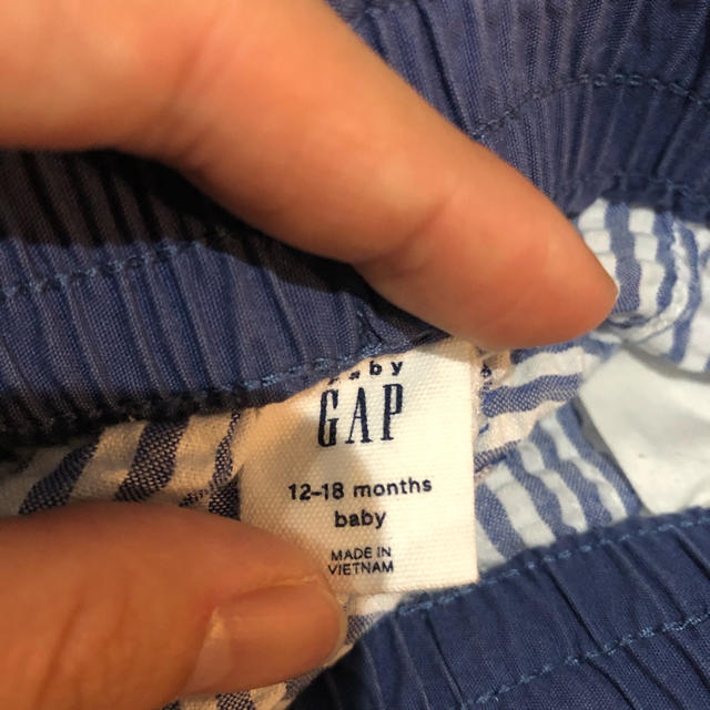 babyGAP(ベビーギャップ)のbaby GAP 半ズボン　12~18months キッズ/ベビー/マタニティのベビー服(~85cm)(パンツ)の商品写真