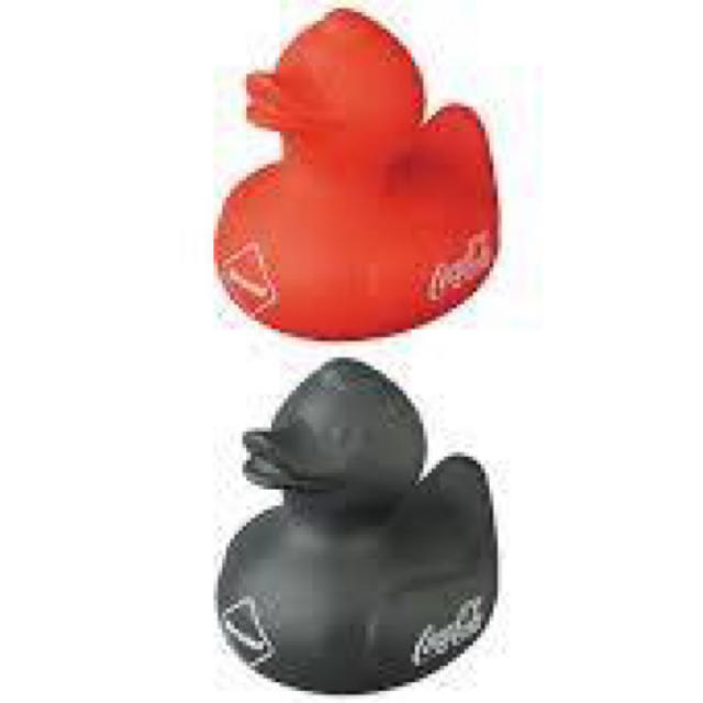 F.C.R.B.(エフシーアールビー)の新品 FCRB 20SS COCA-COLA RUBBER DUCK 2個セット メンズのファッション小物(その他)の商品写真