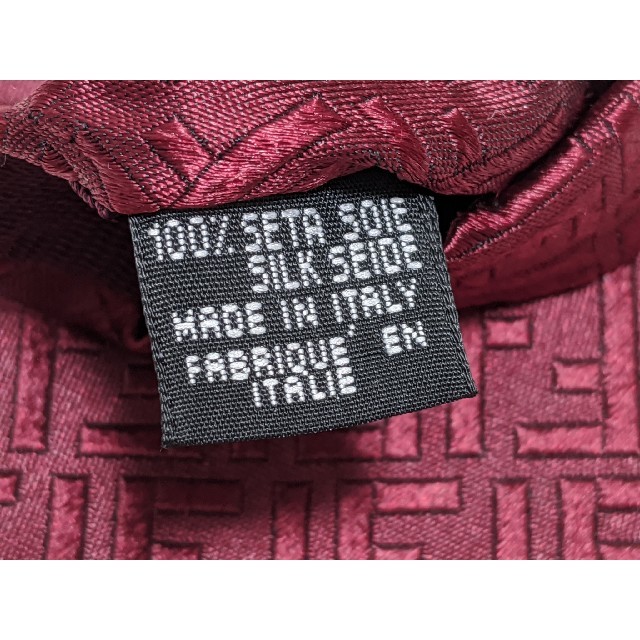 FENDI(フェンディ)の【美品】FENDI フェンディ 高級ネクタイ シルク100% イタリア製 メンズのファッション小物(ネクタイ)の商品写真