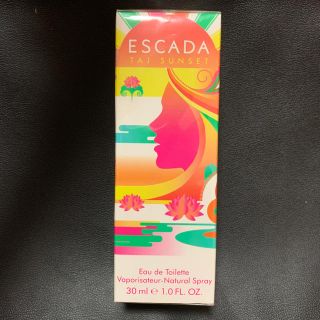 エスカーダ(ESCADA)のエスカーダ　タージサンセット　30ml   香水(香水(女性用))