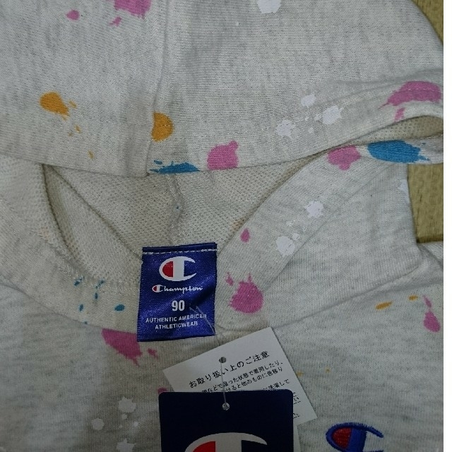 Champion(チャンピオン)のチャンピオンパーカー キッズ/ベビー/マタニティのキッズ服女の子用(90cm~)(Tシャツ/カットソー)の商品写真