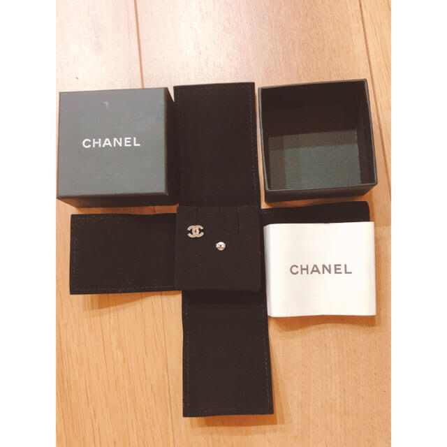 CHANEL(シャネル)の【週末最終お値下げ中✩︎⡱】シャネル　ピアス　片耳 メンズのアクセサリー(ピアス(片耳用))の商品写真