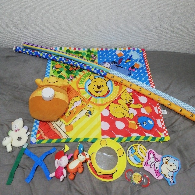 Takara Tomy(タカラトミー)のプーさん　ベビージム（おまけ付） キッズ/ベビー/マタニティのおもちゃ(ベビージム)の商品写真